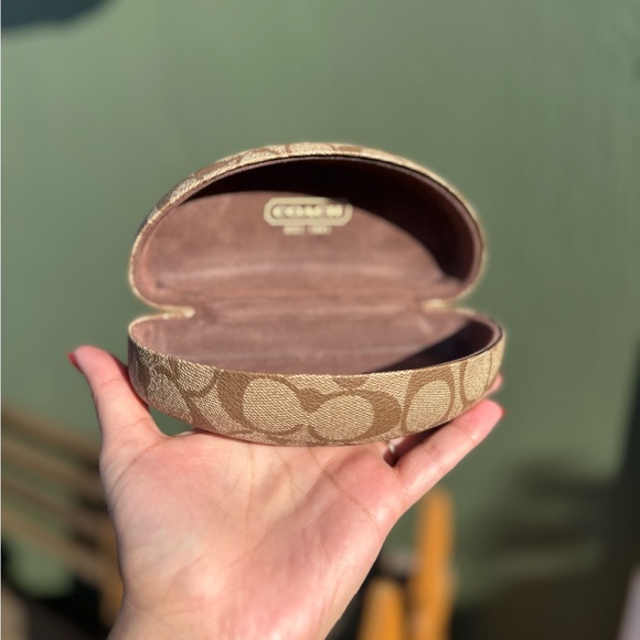 Coach sunglasses case - Picture 5 of 6